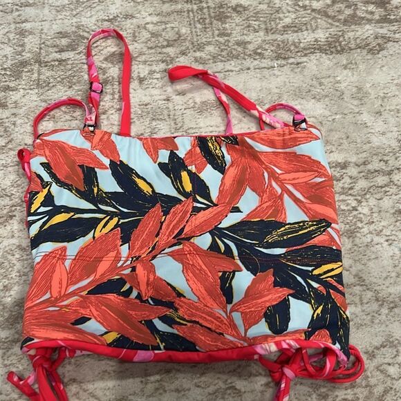 Maaji Fairy Cupid Floral Bandeau Swim Top reversible! Size small - Picture 6 of 9